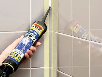 Produktbild von Soudal Dusche & Bad Express Silikon manhattan 300 ml