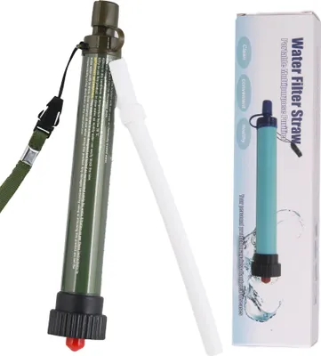Image de Touriste Eau Filtre Tube Paille Survivre