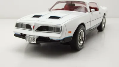 Produktbild von Auto World 1318 Pontiac Firebird Formula 1977 weiß 1:18