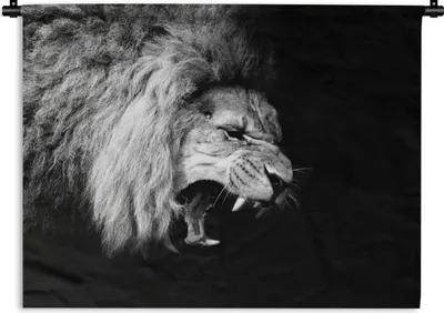 Produktbild von MuchoWow® Wandteppich Wandbehang Löwe - Porträt - Schwarz - Weiß - Tiere 60x45 cm Tapisserie Dekoration Wandtuch - Das Schlafzimmer