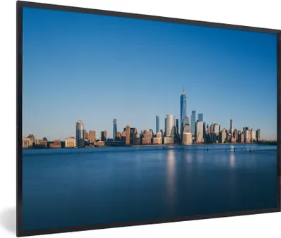 Produktbild von MuchoWow® Gerahmtes Poster New York - Skyline - Blau 90x60 cm - Poster mit Schwarzem Bilderrahmen Wandposter Rahmen Foto Bilder - Fotorahmen - Foto-Plakat