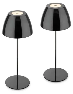 Produktbild von 2er Set Akku Tischlampen: Die eleganten Leuchten in Schwarz-Chrom fügen sich vielseitig in unterschiedliche Umgebungen ein und sind mit einer Höhe von jeweils 36cm kompakt auf Tisch, Sideboard oder Terrasse einsetzbar. Warmweißes Licht und