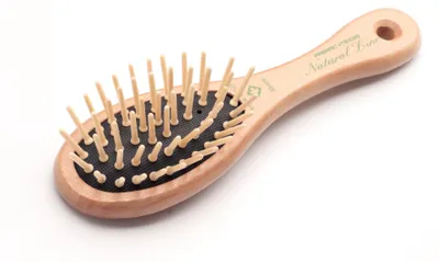 Produktbild von Natur-Haar-Bürste Holz Fripac-Medis Natural Line Oval, 6-reihig, zum täglichen D