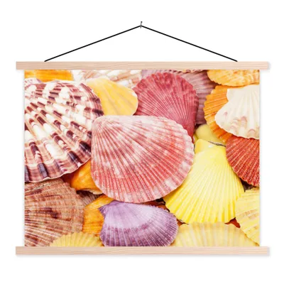 Produktbild von MuchoWow® Textilposter Muscheln - Rot - Gelb - Strand - Sommer 40x30 cm mit holzfarbenen Rahmen - Bilder
