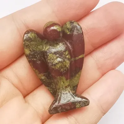 Drachenblutstein Engel Figur 38 mm Taschenstein Heilung Kristall