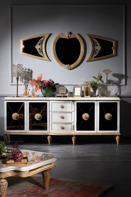 Produktbild von Casa Padrino Luxus Barock Wohnzimmer Set Weiß / Gold - Barock Kommode und 3 Wandspiegel - Barockmöbel