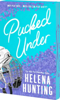 Produktbild von Pucked Under Buch DELUXE ERSTAUFLAGE mit Spritzkanten, Schablonengrafiken und Bonusinhalt