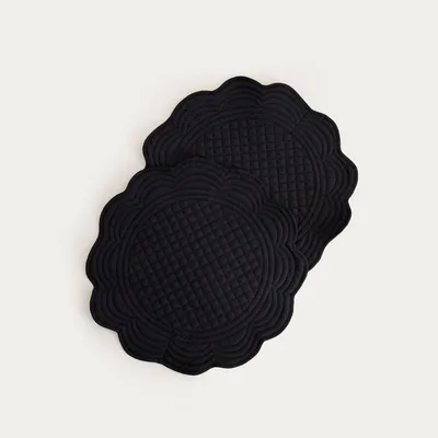 Zdjęcie produktu dla HOMLA Maty stołowe ALVEN czarne okrągłe z pikowaniem, zestaw 2 szt. 38cm