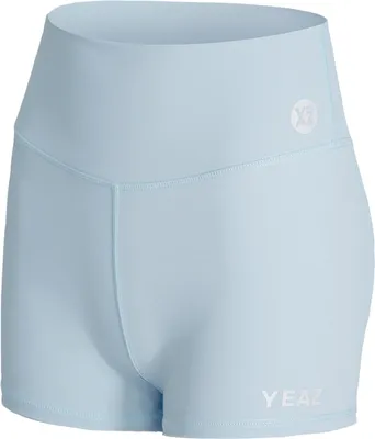 Produktbild von CELEB Workout Shorts aus ultra-softem Magic Touch Material mit hautenger Passform