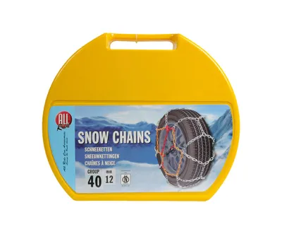 The image shows a yellow plastic case containing snow chains.