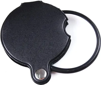 Produktbild von 60mm Durchmesser 10x Mini Glas Linse Leselupe Taschenlupe Vergrößerungsglas Magnifier Uhrmacher-lupe faltbar mit Kunstleder Deckung - Schwarz