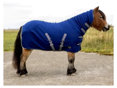 Produktbild von Fleecedecke Abschwitzdecke Shetty mit Halsteil (75 cm, blau)