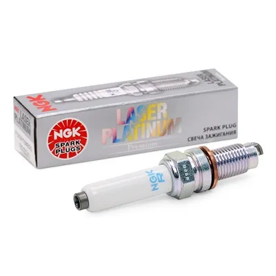 Produktbild von NGK 93231 - OE 04E 905 601 Zündkerze für A1 (8X), A3 (8V), Ateca (KH), Ibiza (6J, 6P), Leon (5F), Mii (KE1, KF1), Toledo IV (KG3), Citigo (NF1), Fabia III (NJ), Octavia III (5E), Rapid (NH), Superb III (3V), Yeti (5L), Caddy IV (SA), Beetle (5C), CC (358), Golf Sportsvan (AM1, AN1), Golf VII, Golf VI, Polo (6C, 6R), Scirocco, Tiguan (5N), Tiguan (AD, AX), Touran (5T), UP, Jetta IV, Passat (3G)