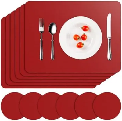 Produktbild von PromoHome® Set von 6 roten Platzdeckchen und Untersetzern – wasserabweisende, hitzebeständige Tischmatten aus Kunstleder für drinnen und