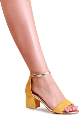 Produktbild von topschuhe24 2488 Damen Riemchen Sandaletten Velours Sandalen , Farbe:Gelb, Größe:39 EU