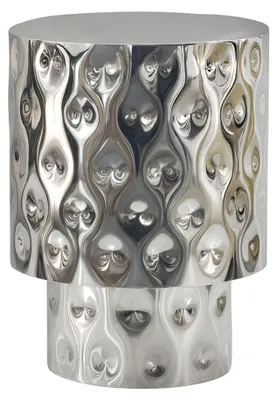 Beistelltisch Aluminium Silber Rund 36 cm mit strukturierter Oberfläche aus glänzendem Aluminium, Gesamtansicht von vorne.