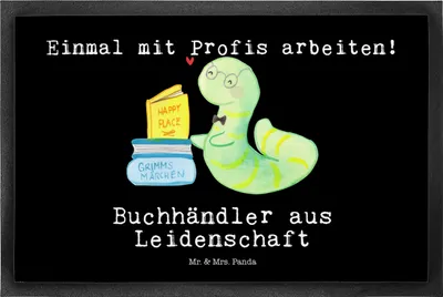 Produktbild von Mr. & Mrs. Panda Fußabtreter Buchhändler Leidenschaft 40 x 60 cm - Schwarz - Geschenk, Beruf, Buchhandlung, Spruch, Witzig, Bodenvorleger, Schmutzfangmatte, fußmatte