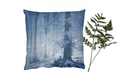 Produktbild von MuchoWow® Zierkissen Sofakissen Wohnzimmer Dekokissen 45x45 cm Wald - Winter - Schnee - Schlafpolster - Polster für das Sofa