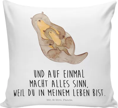 Produktbild von Mr. & Mrs. Panda kuschelkissen 40x40 Otter Kind - Weiß - Geschenk, kissen für sofa, Seeotter, Tochter, Geburt, Deko, Mutter, Familie, Dekokissen, Baby, Couchkissen