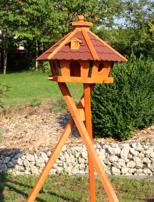 Produktbild von Großes Vogelhaus, Vogelhäuser mit Ständer 58x38 cm rot Typ 24