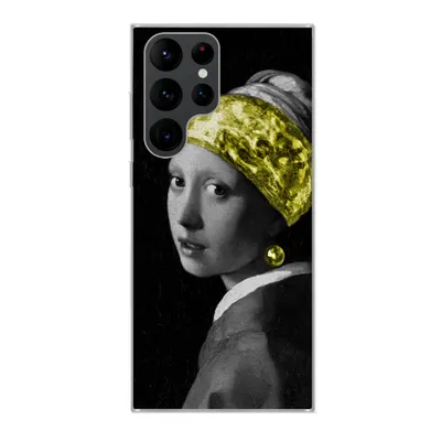 Produktbild von MuchoWow® Handyhülle Schutzhülle Hülle für Samsung Galaxy S22 Ultra Mädchen mit einem Perlenohrring - Schwarz - Gold Silikon Softcase Handy Hülle - Abbildung