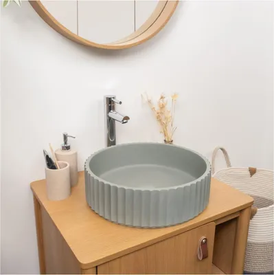 Immagine prodotto di Lavabo da appoggio rotondo in cemento testurizzato verde IVILI da 39,8 cm