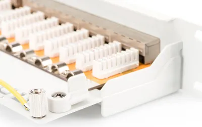 Zdjęcie produktu dla Digitus Panel krosowy (patch panel) 19'' 24x RJ45, LSA poziom, kat.6, ekranowany, 1U, szary, prowadnica kabli, RJ-45, Cat6, Montaż półkowy, 1U, Szary, LSA