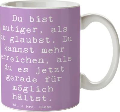 Produktbild von Mr. & Mrs. Panda Tasse Spruch Mut und Tapferkeit - Lavendeltraum - Geschenk, Zitat, schöne, Pott, Becher, Kaffeetasse, Widrigkeiten, Gefühl, Courage, Bedruckte, Stärke