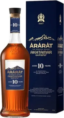 A bottle of Ararat Akhtamar 10 Years Old Armenian Brandy and its matching gift box.
