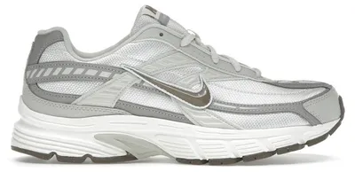 Produktbild von Nike Initiator Phantom Light Bone Sail Mink Brown (Women's) - EU 47
