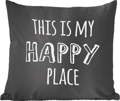 Produktbild von MuchoWow® Zierkissen Sofakissen Wohnzimmer Dekokissen 60x60 cm Zitate - 'Dies ist mein glücklicher Ort' - Sprichwörter - Sitzfläche - Foto Polster