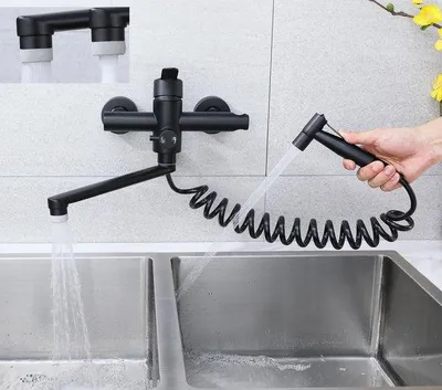 Immagine prodotto di Moderno rubinetto da cucina nero con doccetta e rotazione a 360 gradi