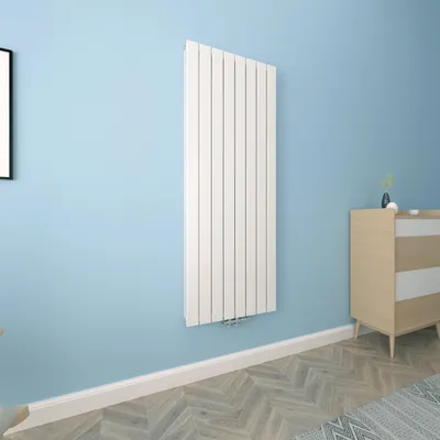 Produktbild von Acezanble Design Heizkörper Flach 1600 x 602 mm Weiß Doppellagig Vertikal Paneelheizkörper Mittelanschluss Radiator Heizung für Wohnzimmer 2053W