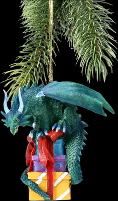 Produktbild von Christbaumschmuck - Weihnachts-Drache mit Geschenken