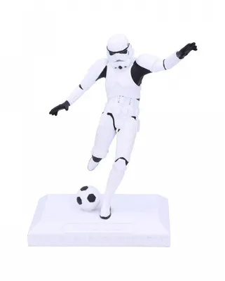 Productafbeelding van Stormtrooper-figuur die voetbal speelt, 17 cm