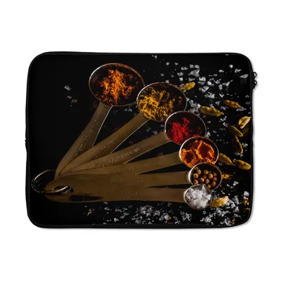 Produktbild von MuchoWow® Laptop Hülle 17 Zoll Laptoptasche Gewürze - Löffel - Salz - Gewürze - Schwarz - Zipper - Schutzabdeckung
