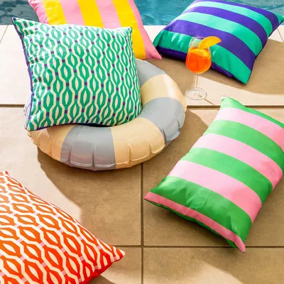 Produktbild von Textino Outdoor Dekokissen Geometric Rocket 45x45 cm Grün