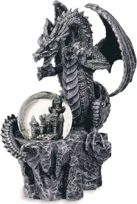 Produktbild von Drache steht vor einer Kristallkugel mit Burg
