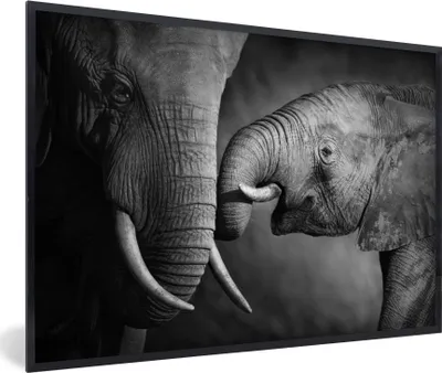 Produktbild von MuchoWow® Gerahmtes Poster Wildtiere - Elefant - Schwarz - Weiß - Porträt 30x20 cm - Poster mit Schwarzem Bilderrahmen Wandposter Rahmen Foto Bilder - Kunstdruck - Bild-Poster
