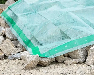 Produktbild von 1x Gitterfolie 250 g/qm transparent mit grünem Gitter und Nagelrand 2 m x 50 m