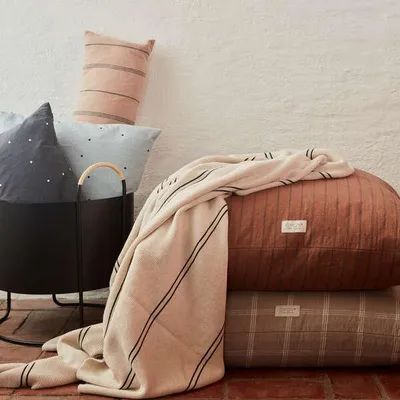 Produktbild von OYOY LIVING Dekokissen L80xW80xH0,5 orange