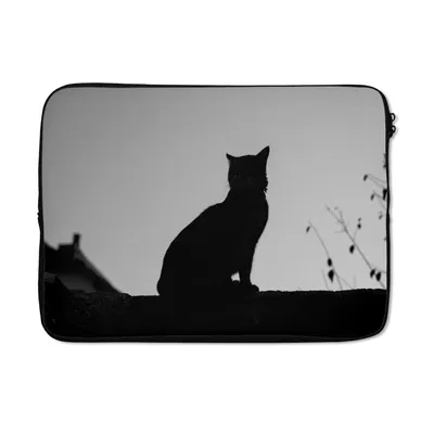 Produktbild von MuchoWow® Laptop Hülle 14 ZollSilhouette einer Katze - schwarz und weiß Laptoptasche - Laptoptasche - Stoßsicher - Schutzhaube