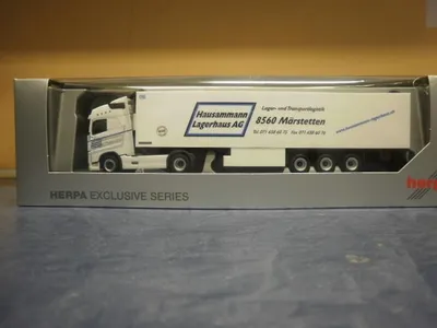 Produktbild von Herpa LKW Volvo FH4 Glob/Aerop. Kühl-KSZ Hausammann 927925