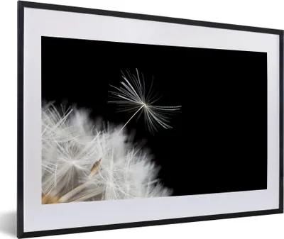 Produktbild von MuchoWow® Gerahmtes Poster Blume - Löwenzahn - Pflanze 60x40 cm - Poster mit Schwarzem Bilderrahmen Wandposter Rahmen Foto Bilder - Schlafzimmer - Plakat in Rahmen - Drucken