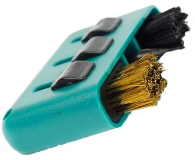 Produktbild von Mini Bürste 3 in 1 Reinigungshilfe für Golf Schlägerbürsten Kompakt