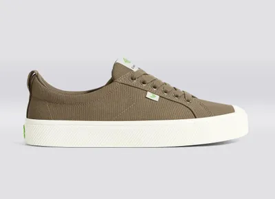 Produktbild von Cariuma Oca Canvas Burnt Sand 43,5