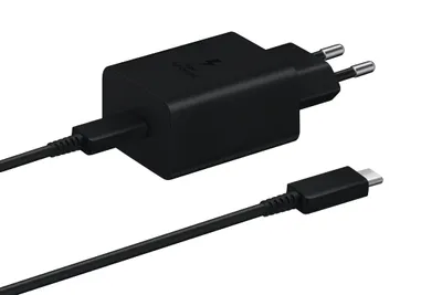 Produktbild von Samsung Ladegerät, 45W Schnellladen, mit 1,8m USB-C Datenkabel, Schwarz, universell, 43,5x84,8x28mm, 115,4g