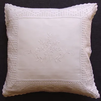 Produktbild von Kissen-Bezug Landhaus Blumen Spitze floral 40x40cm