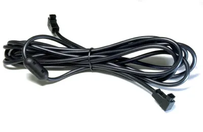 Produktbild von Futaba Trainerkabel T12FG zum Verbinden von zwei Futaba-Sendern mit gleicher oder unterschiedlicher Eingangsspannung