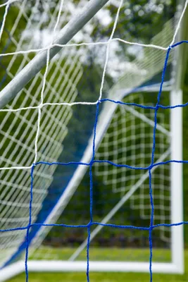 Produktbild von Zweifarbiges 4mm Fußballtornetz - Blau & Weiß - 7,32 x 2,44 x 2 x 2 m